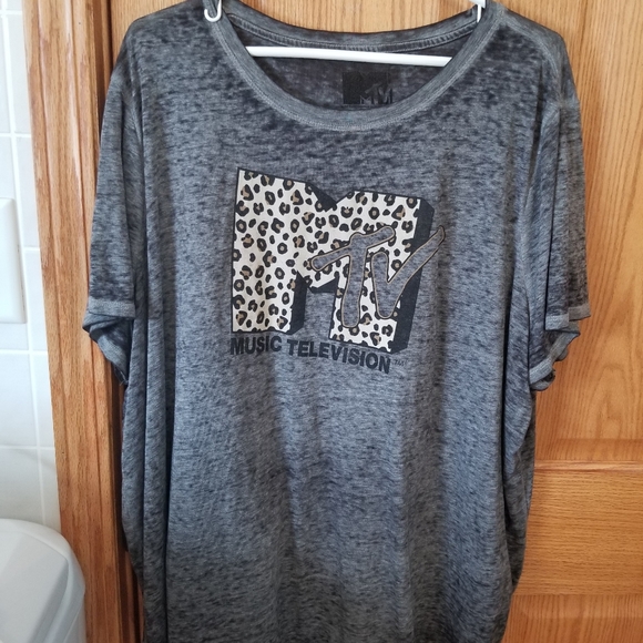 Maurices Tops - Maurice's 3x MTV Tshirt New!!